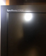 24寸三星电脑显示器